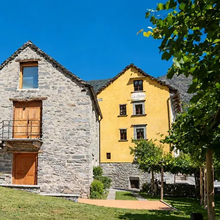 Astri Apartment